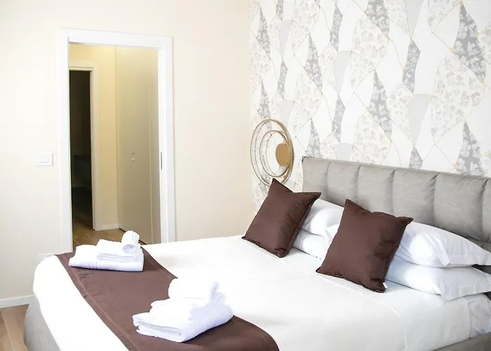 ゲストハウス Dimora Amelia Luxury 4*